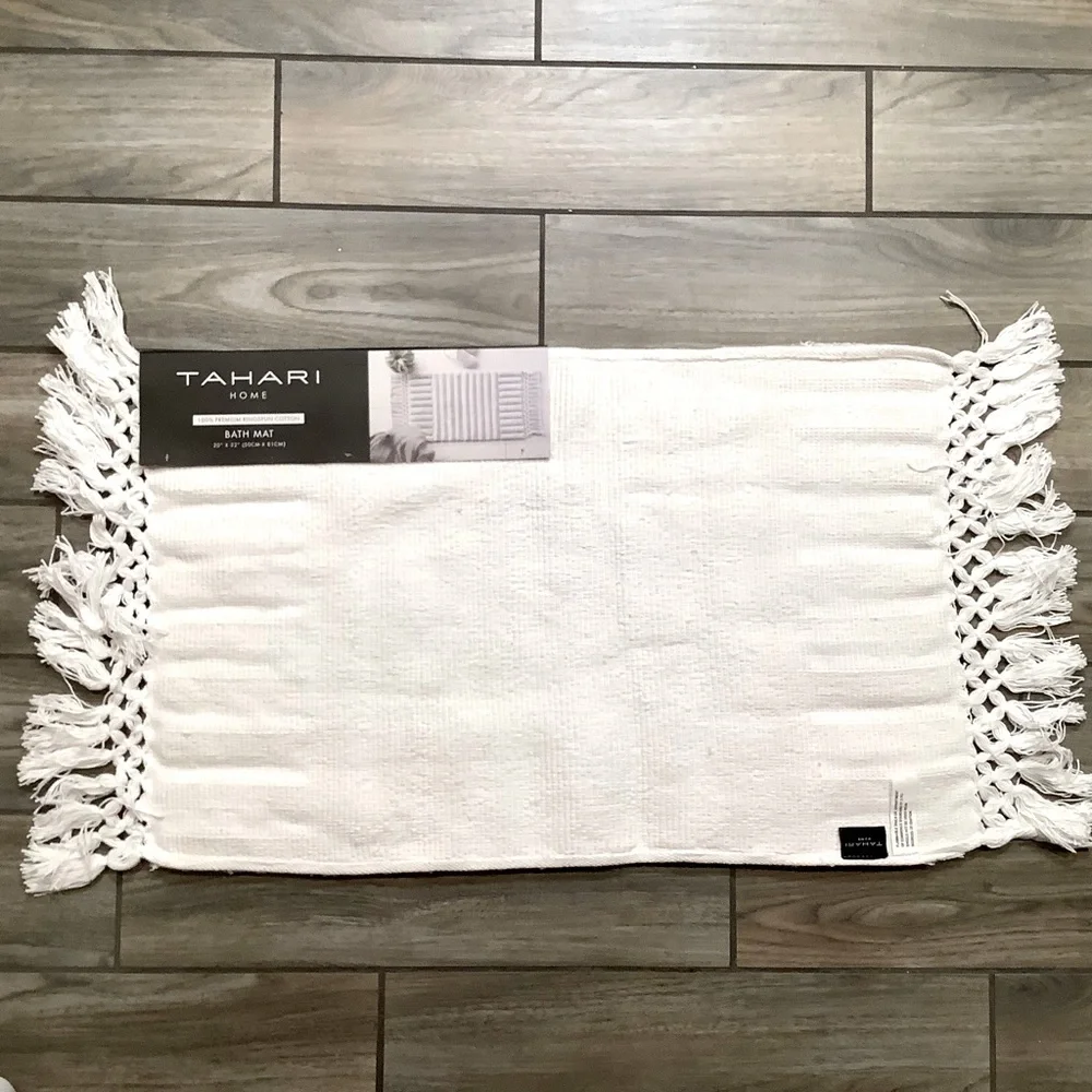 Tahari Cotton Bath Mat With Tassels
